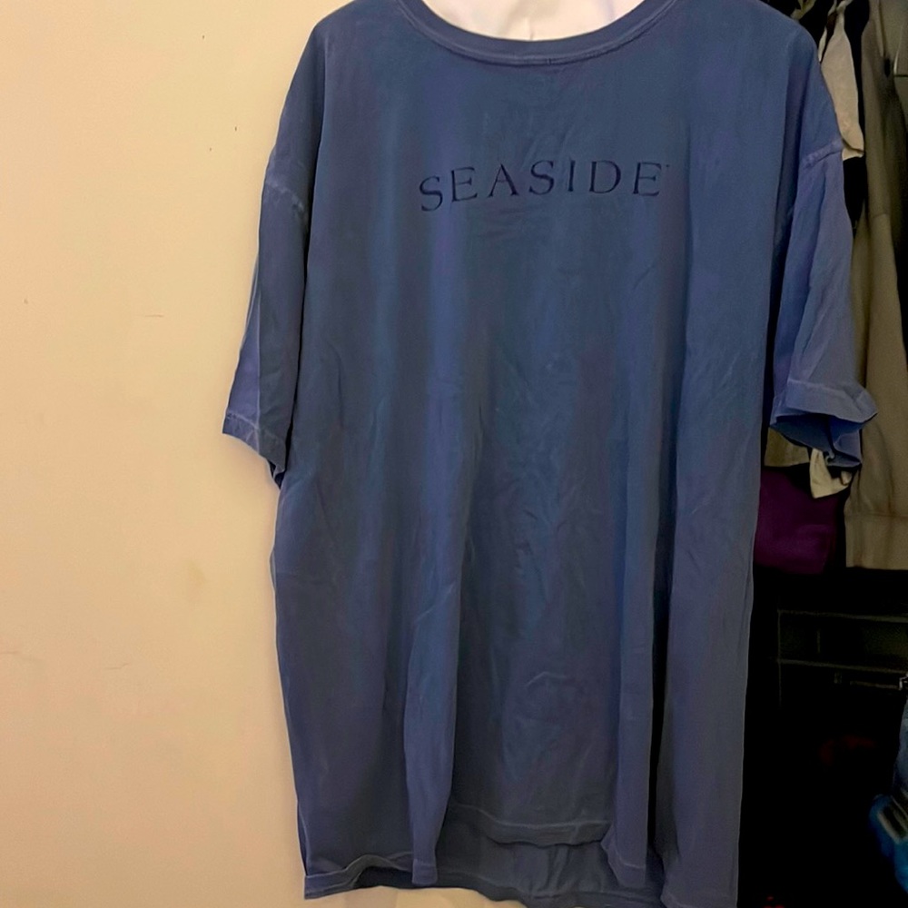 Seaside tee
